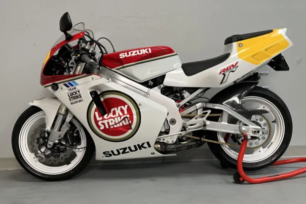 Suzuki RGV 250